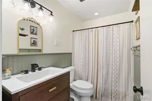 1030 Camelot Gardens Dr Dr, Saint Louis, MO 63125 - Photo 16