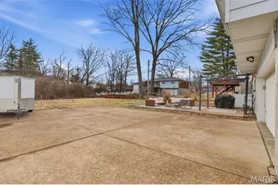 1030 Camelot Gardens Dr Drive, Saint Louis, MO 63125 - Photo 22