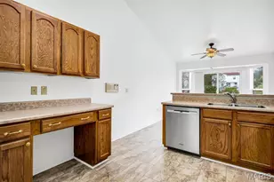 176 Carytown Ln, Florissant, MO 63034 - Photo 18