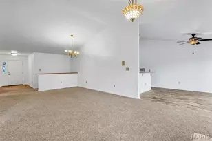 176 Carytown Ln, Florissant, MO 63034 - Photo 28