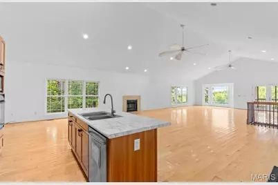 19037 Foxrun Hollow Lane, Wildwood, MO 63069 - Photo 18