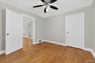 6851 Raymond Ave, University City, MO 63130 - Photo 14
