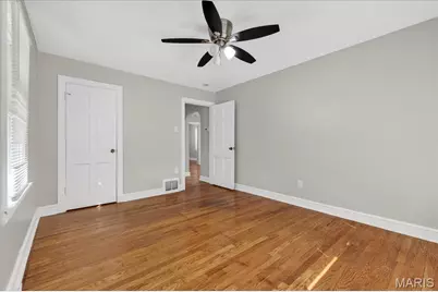 6851 Raymond Avenue, University City, MO 63130 - Photo 16