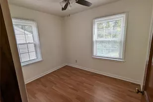 10716 St Francis Ln, Saint Ann, MO 63074 - Photo 6