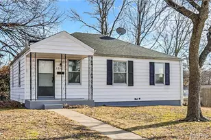 3304 S Gordon Ct, Breckenridge Hills, MO 63114 - Photo 1