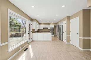 334 Ladue Oaks Dr, Saint Louis, MO 63141 - Photo 10