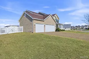 47 Savannah Hill Dr, Saint Peters, MO 63376 - Photo 6