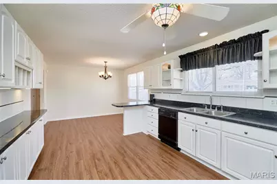 4 Sharon Court, Florissant, MO 63031 - Photo 12