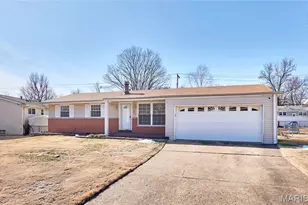 4 Sharon Ct, Florissant, MO 63031 - Photo 1