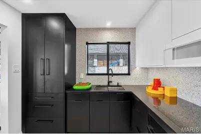 5567 Waterman Boulevard #B, Saint Louis, MO 63112 - Photo 16