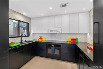 5567 Waterman Boulevard #B, Saint Louis, MO 63112 - Photo 18