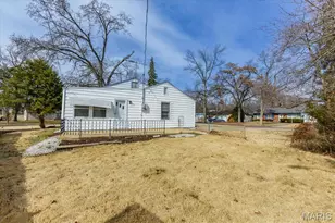 968 Buckeye Dr, Saint Louis, MO 63135 - Photo 34