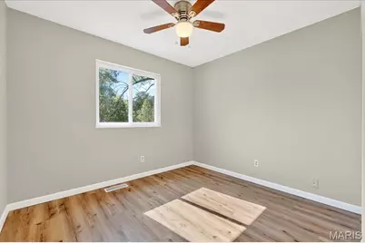 6360 Silver Fox Drive, Florissant, MO 63034 - Photo 14