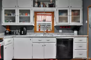 409 Albert St, Cape Girardeau, MO 63703 - Photo 16