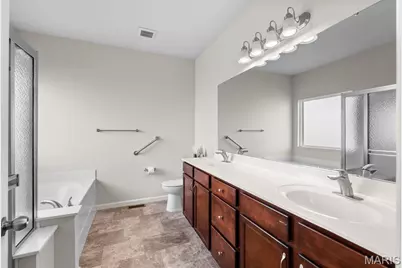 1560 Willowbrooke Manors Court, Saint Louis, MO 63146 - Photo 24