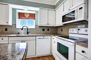 115 Redding Ct, Saint Peters, MO 63376 - Photo 12