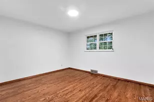 5837 Oak Forest Ln, Saint Louis, MO 63128 - Photo 12