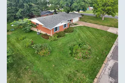 5837 Oak Forest Lane, Saint Louis, MO 63128 - Photo 2
