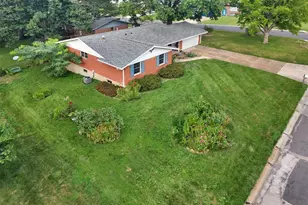 5837 Oak Forest Ln, Saint Louis, MO 63128 - Photo 2