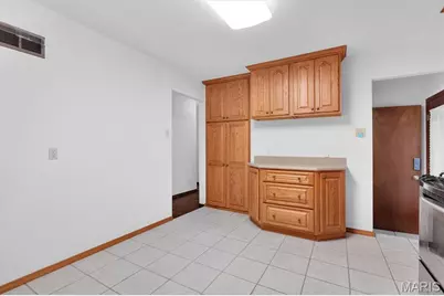 5837 Oak Forest Lane, Saint Louis, MO 63128 - Photo 10