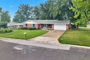 5837 Oak Forest Ln, Saint Louis, MO 63128 - Photo 4