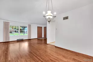 5837 Oak Forest Ln, Saint Louis, MO 63128 - Photo 8