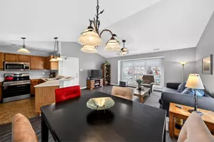 1327 Holgate Dr, Ballwin, MO 63021 - Photo 10