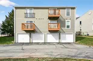 1327 Holgate Dr, Ballwin, MO 63021 - Photo 32