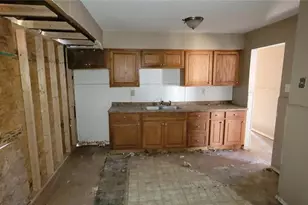 304 Lanark Rd, Saint Louis, MO 63137 - Photo 10