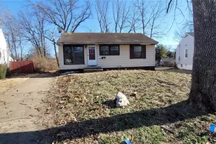 304 Lanark Rd, Saint Louis, MO 63137 - Photo 2
