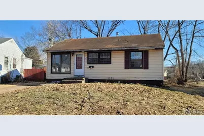 304 Lanark Road, Saint Louis, MO 63137 - Photo 1