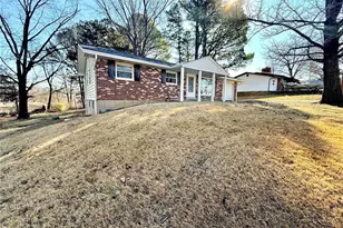 24 Juanita Dr, Hillsboro, MO 63050 - Photo 2