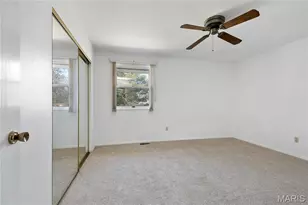 15575 Clover Ridge Dr, Chesterfield, MO 63017 - Photo 30