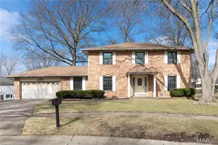 15575 Clover Ridge Dr, Chesterfield, MO 63017 - Photo 1