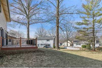 15575 Clover Ridge Drive, Chesterfield, MO 63017 - Photo 4