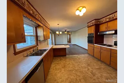 710 N Maple Street, Vandalia, MO 63382 - Photo 8