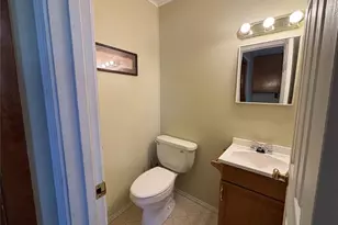 710 N Maple St, Vandalia, MO 63382 - Photo 18