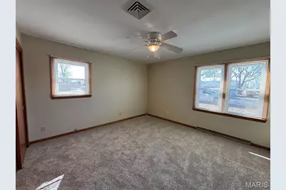 710 N Maple Street, Vandalia, MO 63382 - Photo 12