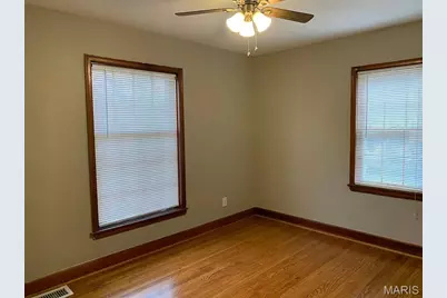 1015 S New Florissant Road, Florissant, MO 63031 - Photo 8