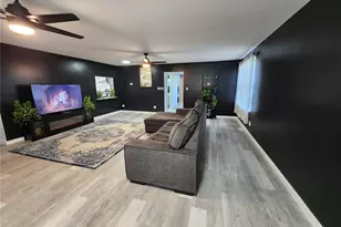 25042 Monaco Ln, Lebanon, MO 65536 - Photo 4