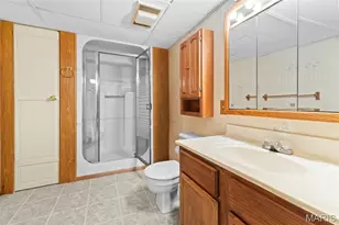 2082 Marrisa Dr, Florissant, MO 63031 - Photo 24