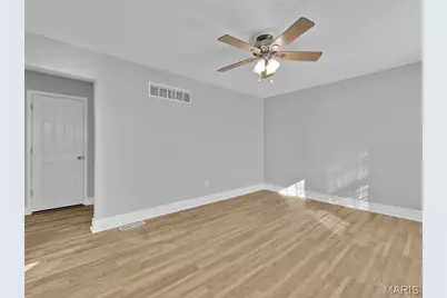 2301 Burns Avenue, Saint Louis, MO 63114 - Photo 6