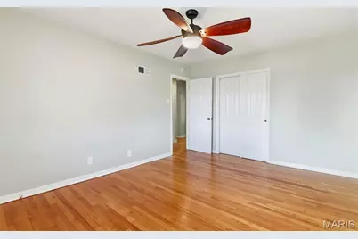 10643 Charrette Drive, Saint Louis, MO 63123 - Photo 12