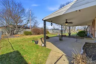 10643 Charrette Dr, Saint Louis, MO 63123 - Photo 24
