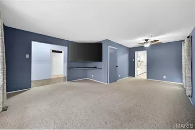 520 Queen Ann Drive, Hazelwood, MO 63042 - Photo 10