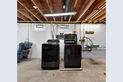 520 Queen Ann Drive, Hazelwood, MO 63042 - Photo 36