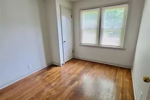 10413 Ewell Dr, Bellefontaine Neighbors, MO 63137 - Photo 8