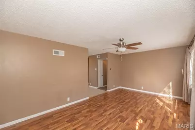 45 La Venta Drive, Florissant, MO 63031 - Photo 6