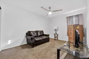 1054 Willow Brook Dr, Saint Louis, MO 63146 - Photo 10