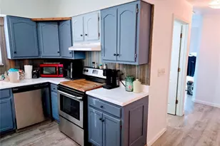 402 Phillips St, Cuba, MO 65453 - Photo 16